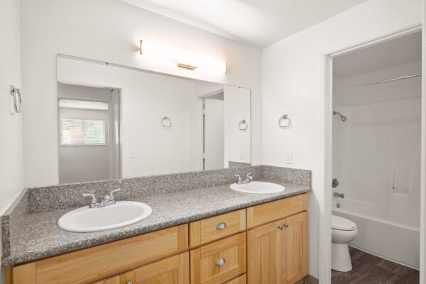 Centennial_Apts_Gal03